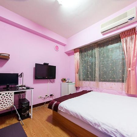 Fengjia Qing Su Homestay Taizhong Zewnętrze zdjęcie