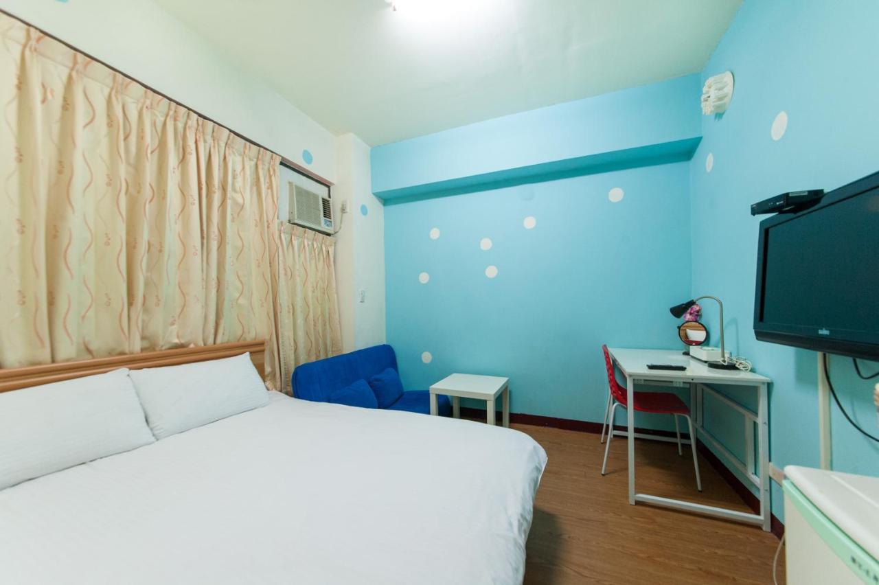 Fengjia Qing Su Homestay Taizhong Zewnętrze zdjęcie